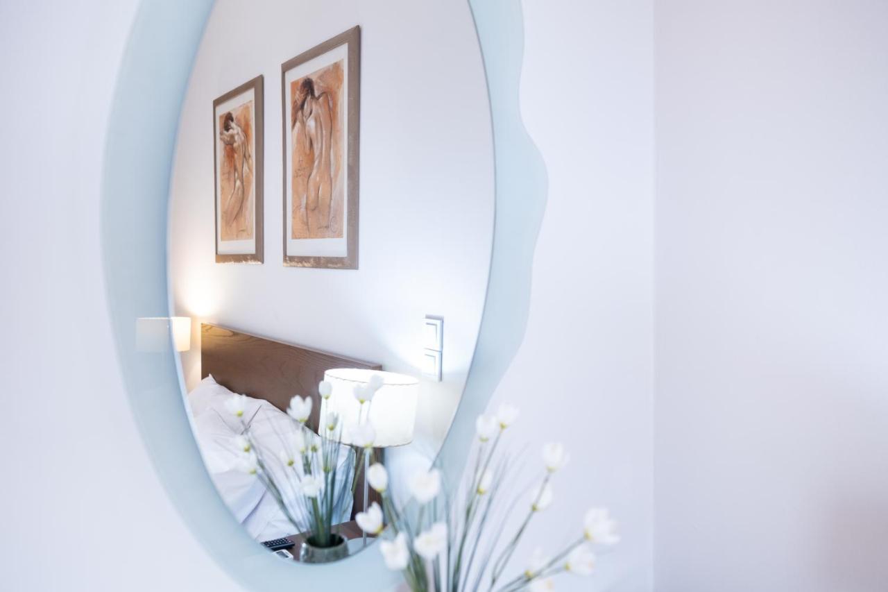 Family Apartment Near Port 피레아스 외부 사진