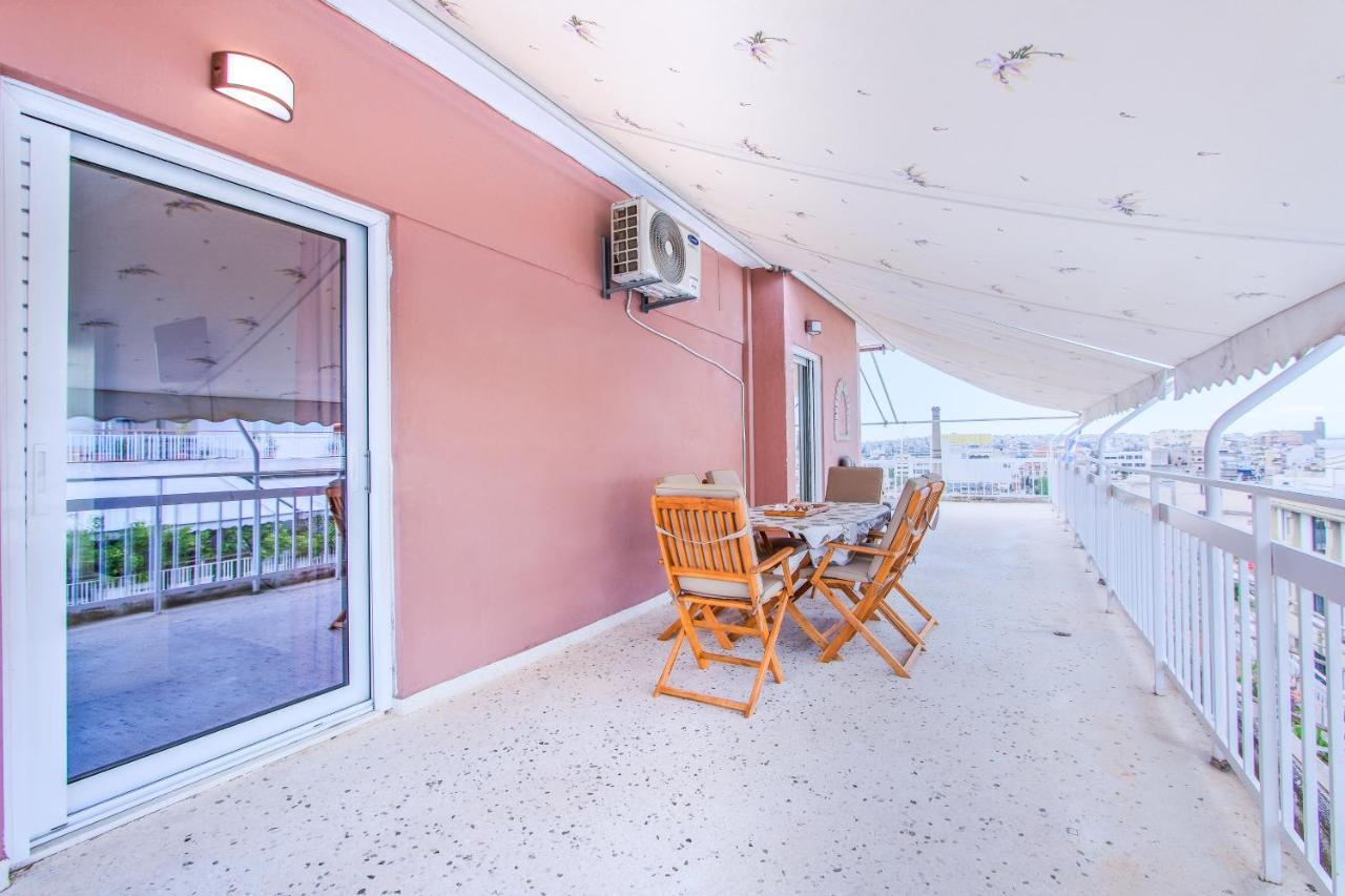 Family Apartment Near Port 피레아스 외부 사진